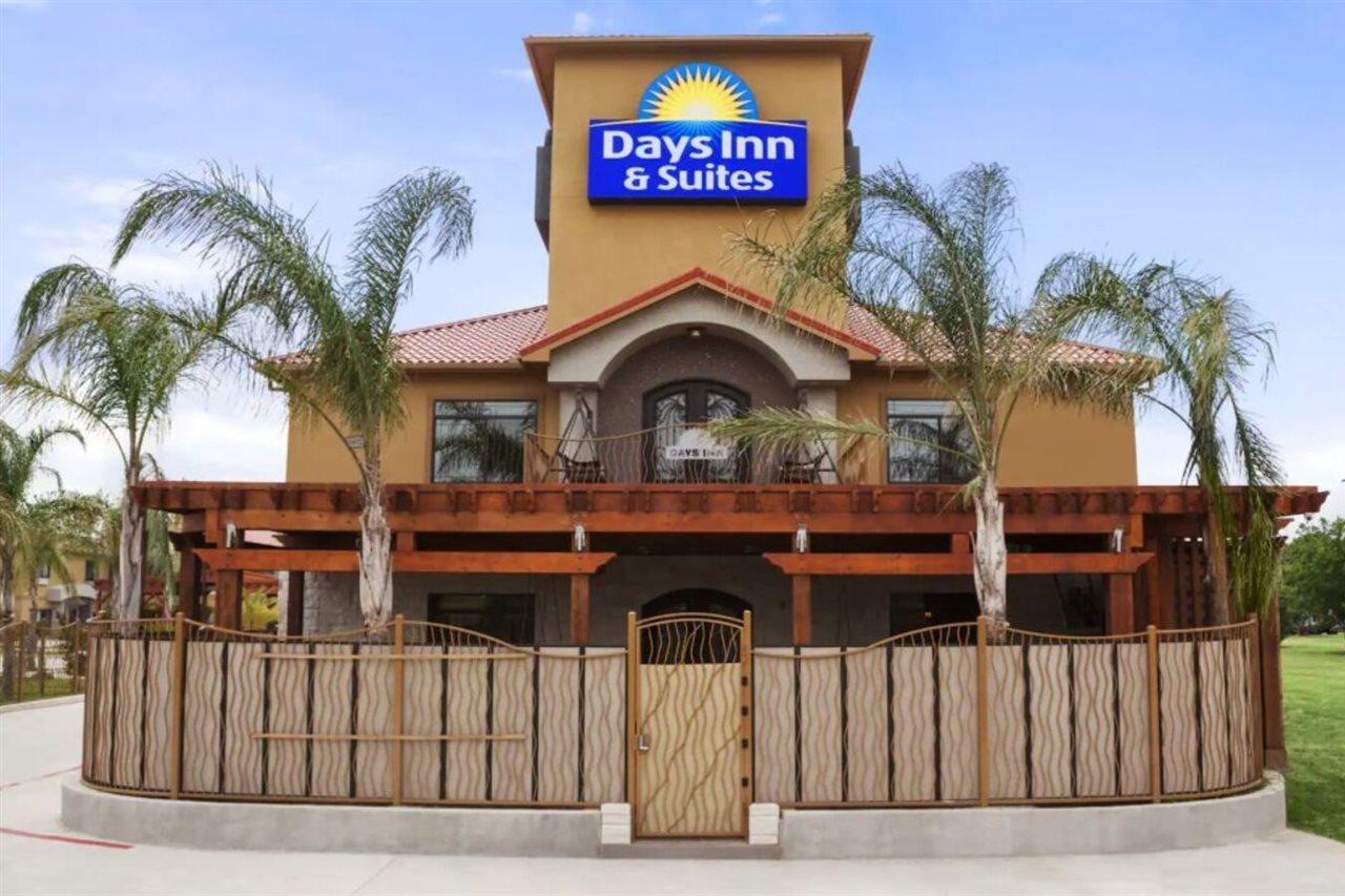 Days Inn & Suites By Wyndham Houston North-Spring Westfield Exteriör bild