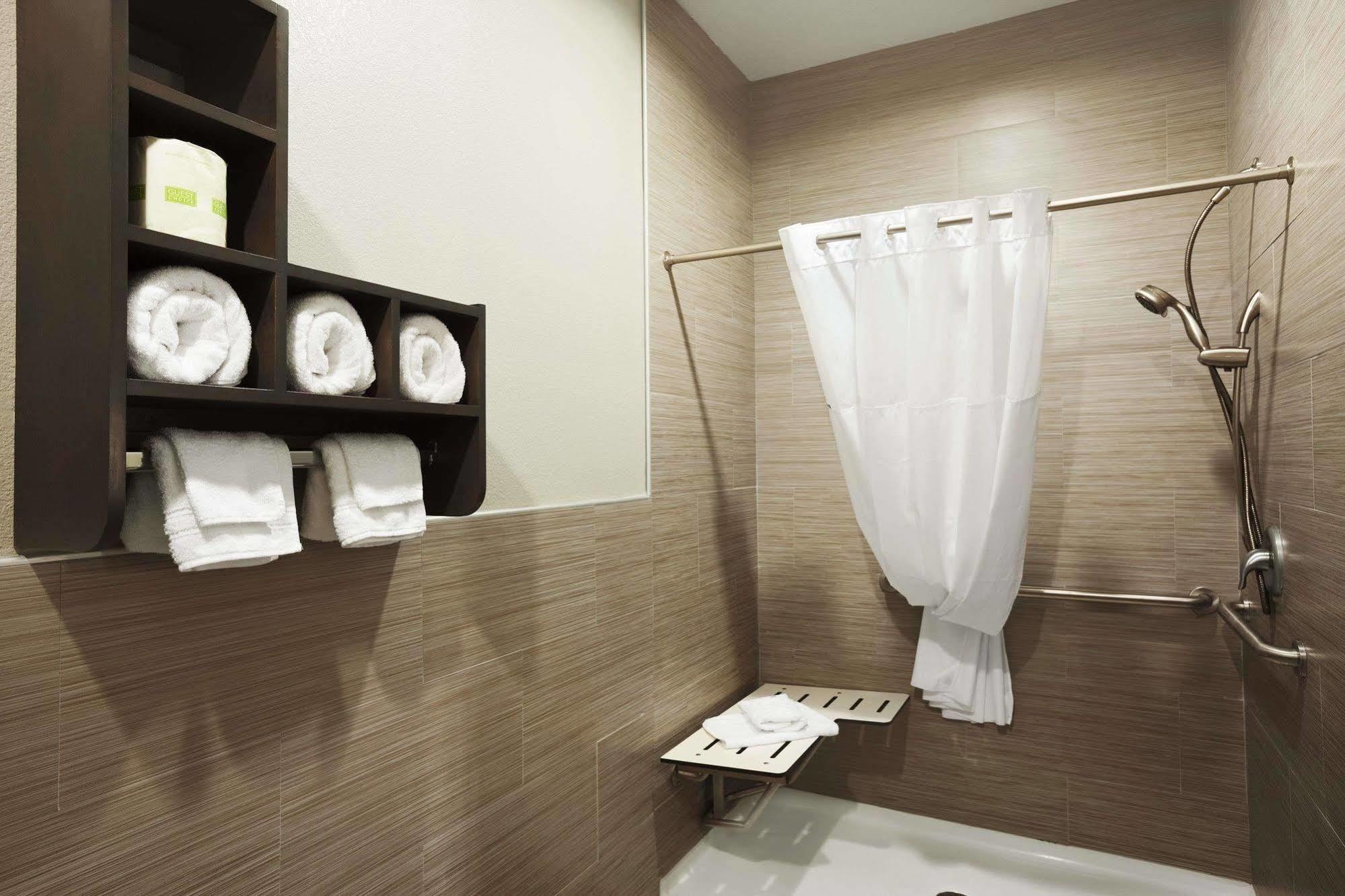 Days Inn & Suites By Wyndham Houston North-Spring Westfield Exteriör bild